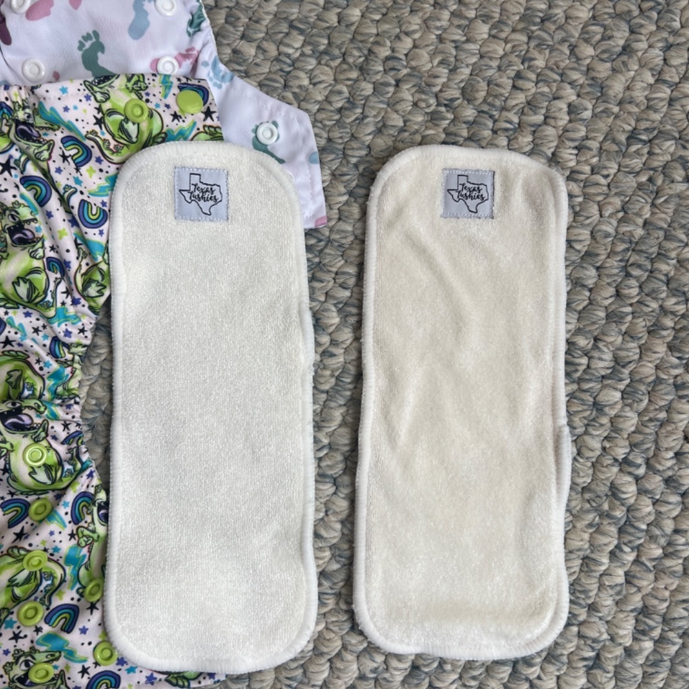16 Texas Tushies Cloth Diapers & 4 Diaper Inserts - Picture 3 of 7